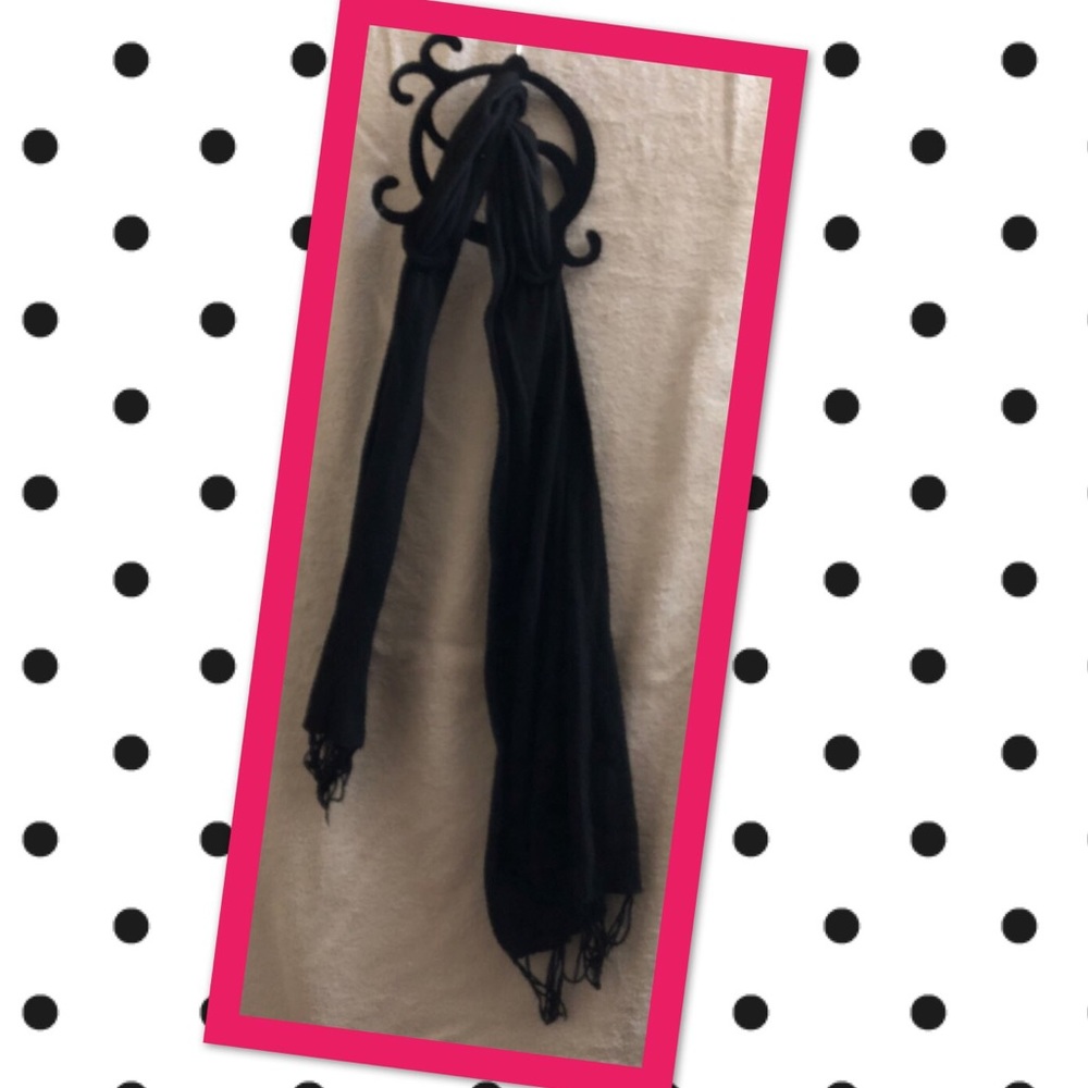 Black fleece scarf